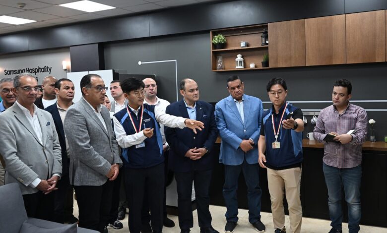 رئيس الوزراء يتفقد مجمع مصانع "سامسونج" للإلكترونيات ببنى سويف