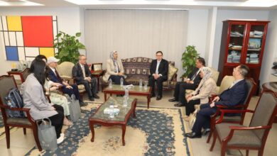 نائب رئيس جامعة عين شمس تستقبل وفد جامعة قوانغدونغ للدراسات الأجنبية بالصين