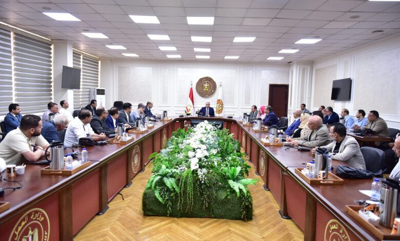 وزير العمل يلتقى مُمثلي شركات إلحاق عِمالة موسم حج 2024
