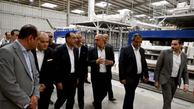 رئيس الوزراء يواصل جولاته في مصانع العاشر من رمضان