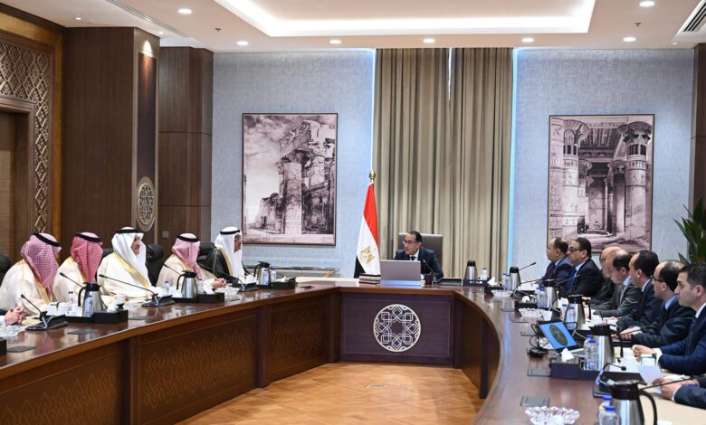 مدبولى يبحث مع مسئولين سعوديين أوجه التعاون المشترك وزيادة الاستثمارات