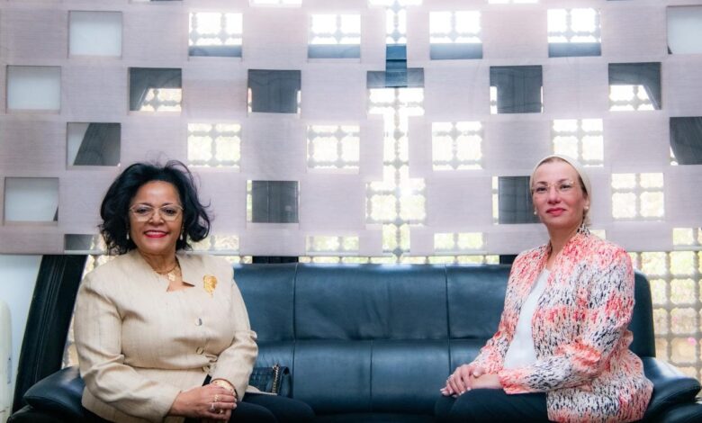 وزيرة البيئة تستقبل المديرة التنفيذية لوكالة النيباد فى أول يوم عمل