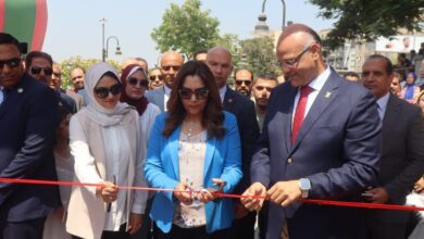 وزيرة التنمية المحلية ومحافظ القليوبية يفتتحان معرضي أيادي مصر وصنع في القليوبية