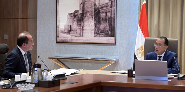 رئيس الوزراء يستعرض مع وزير المالية عدداً من ملفات العمل