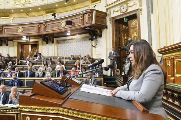 "عوض" تعرض آليات وجهود تحقيق التنمية العمرانية والزراعية المستدامة وتقليص الفجوات التنموية بين الريف والحضر