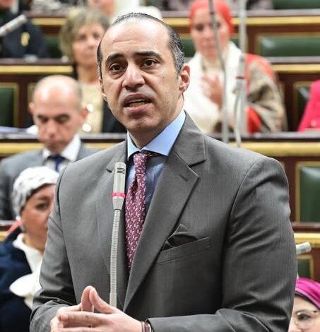 إقرار مواد جديدة بقانون المسؤولية الطبية للوصول إلى خدمة تليق بالطبيب والمريض