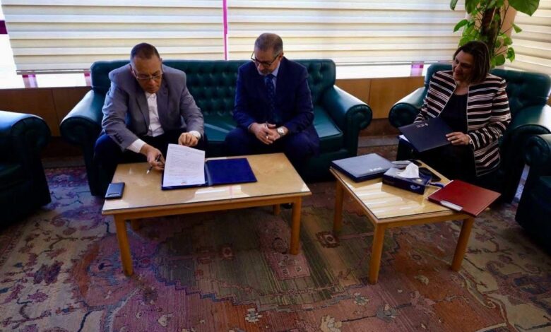 كلية الإعلام بجامعة ٦ أكتوبر توقع بروتوكول تعاون مع مجلة الشباب - مؤسسة الأهرام