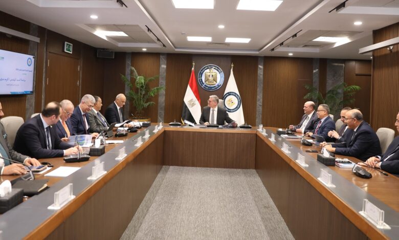وزير البترول: الاستثمار في العنصر البشري لرفع الكفاءة وتعزيز التنافسية خارج مصر