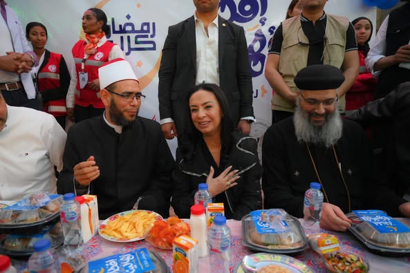 وزيرة التضامن الاجتماعي تشهد حفل "إفطار أهالينا" لسكان المناطق المطورة بديلة العشوائيات والفئات الأولى بالرعاية