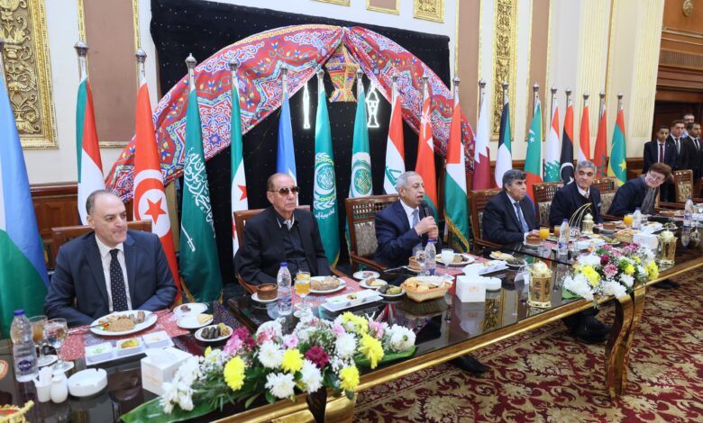 الأكاديمية العربية للعلوم والتكنولوجيا والنقل البحري تنظم إفطارًا رمضانيًا للعمداء وأعضاء هيئة التدريس والعاملين