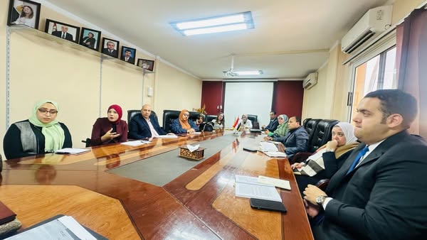 الدكتورة إيمان كريم تعقد لقاءًا مع عدد من الخبراء لمناقشة قضايا المرأة ذات الإعاقة