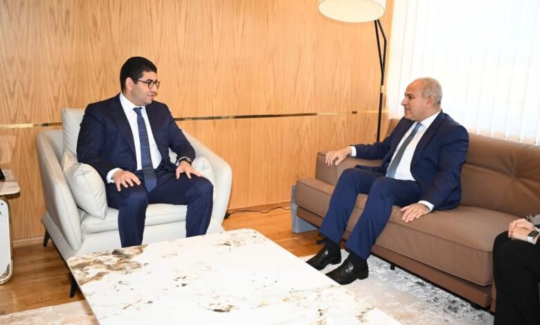 السفير المصري في الرباط يلتقي بوزير الشباب والثقافة المغربي