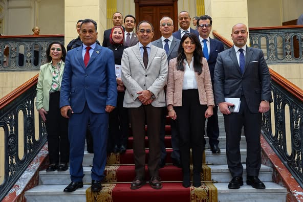المشاط تستعرض منفذات الخطة الاستثمارية للعام المالي 2024-2023 واستعدادات وضع الخطة للعام المقبل