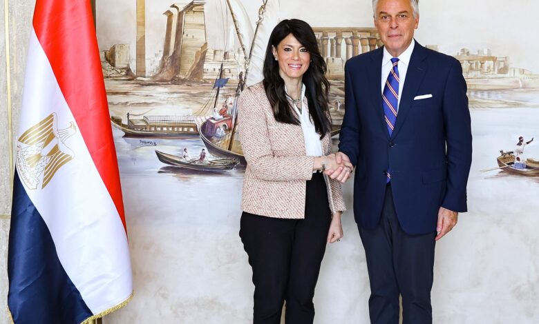 المشاط تلتقي نائب رئيس مجلس إدارة ورئيس النمو الاستراتيجي بـماستركارد العالمية