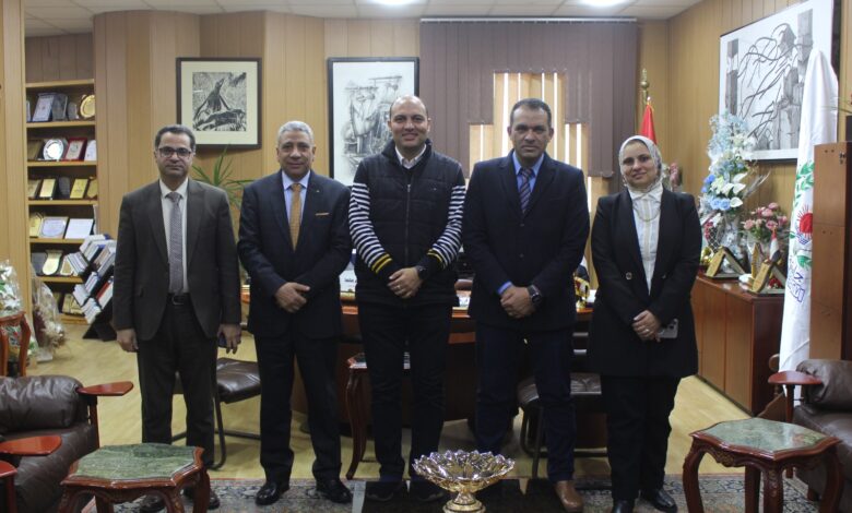 رئيس جامعة المنصورة يستقبل لجنة المراجعة الخارجية لتجديد إعتماد شهادة الأيزو 9001