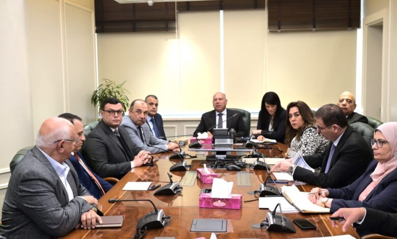 الوزير يترأس الاجتماع التاسع عشر للمجموعة الوزارية للتنمية الصناعية