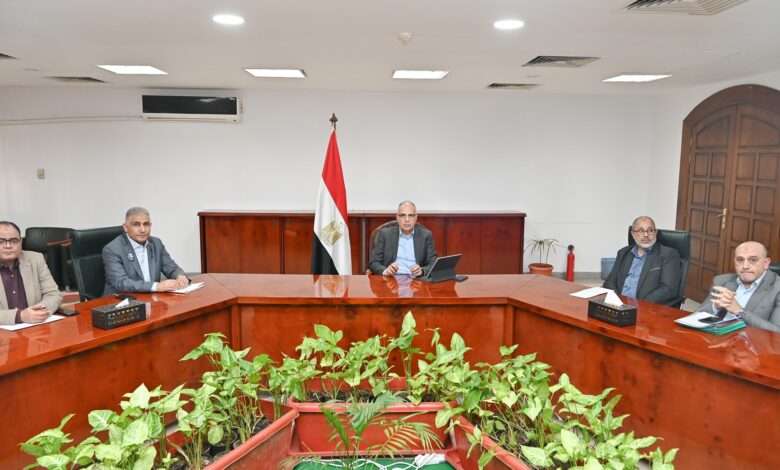 سويلم يتابع خطوات تسهيل إجراءات إصدار التراخيص المتعلقة بأعمال الوزارة