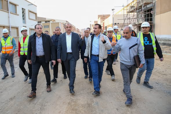 شيمي يتفقد مصانع شركة مصر للغزل والنسيج بالمحلة الكبرى ويشارك العاملين الإفطار الرمضاني