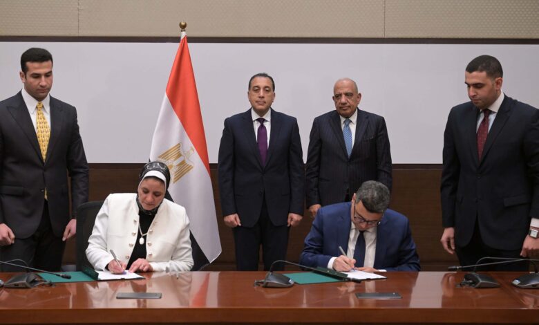 مدبولي يشهد توقيع اتفاقية مشروع إنشاء محطة رياح لإنتاج الكهرباء بقدرة 500 ميجاوات بمنطقة خليج السويس