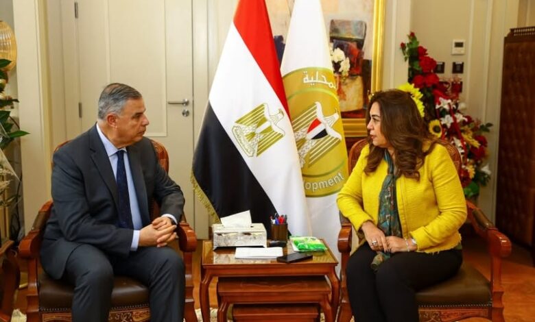 وزيرة التنمية المحلية تتابع مع محافظ الإسكندرية عدد من ملفات العمل المختلفة