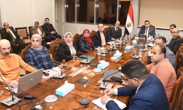 وزير الإسكان يتابع سير العمل بمشروع حدائق تلال الفسطاط