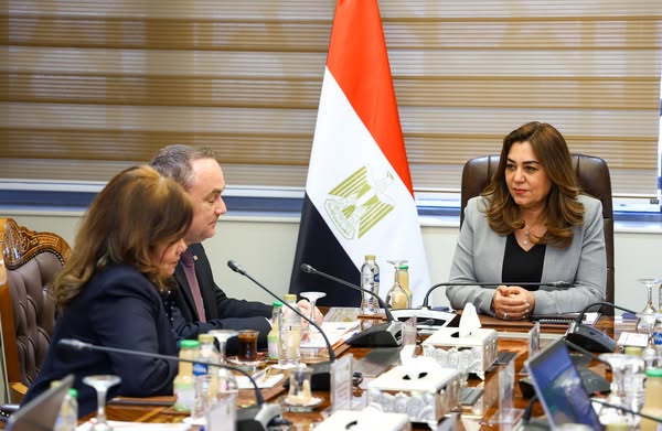 وزيرة التنمية المحلية تبحث مع صندوق الأمم المتحدة للسكان سبل تعزيز التعاون المشترك لتنفيذ الاستراتيجية الوطنية للسكان