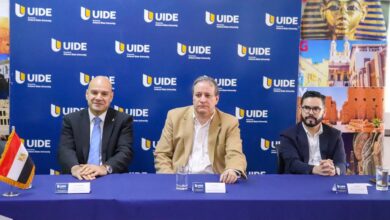 السفير المصري يلقي محاضرة بالجامعة الدولية بالإكوادور