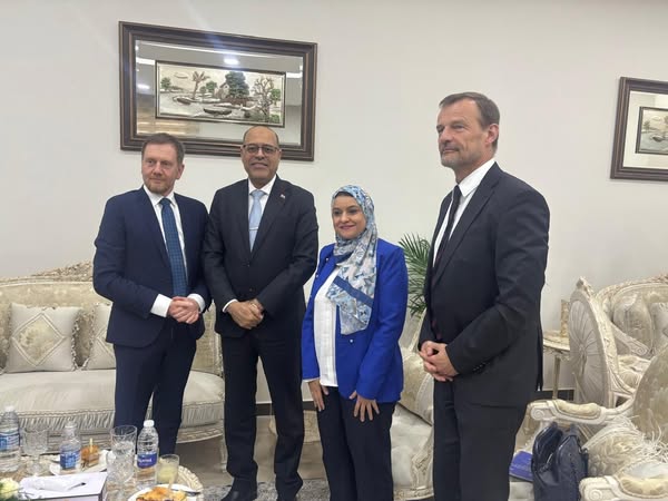 وزير العمل يلتقي رئيس وزراء ولاية ساكسونيا الألمانية لبحث التعاون في مجالات تنقل الأيدي العاملة