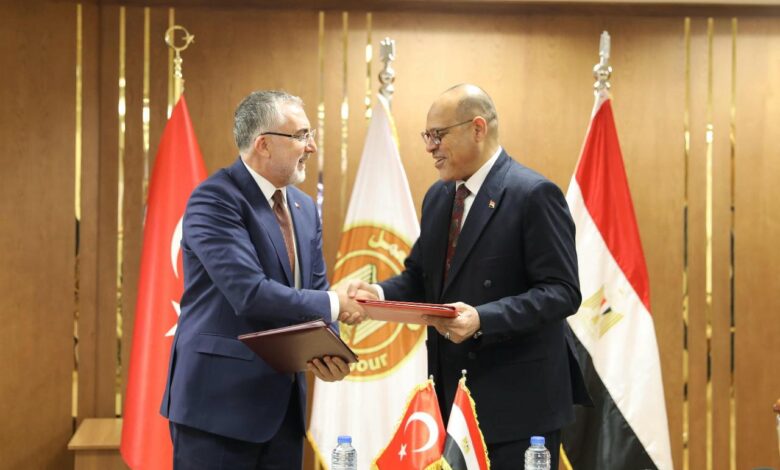 وزير العمل والضمان الاجتماعي التركي والوفد المرافق له يقوم بزيارة القاهرة
