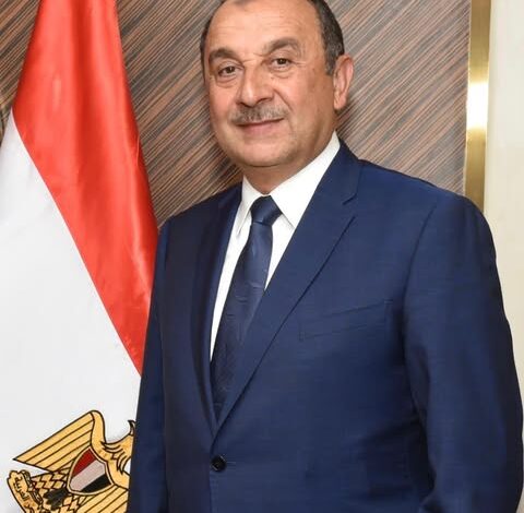 شيمي يتابع تنفيذ مشروعات شركات القابضة للتشييد ضمن المبادرة الرئاسية "حياة كريمة"