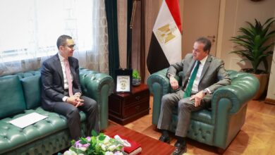 عبد الغفار يبحث مع وزير الاستثمار وضع آليات وحلول لتخفيف الأعباء المالية وتشجيع الاستثمار