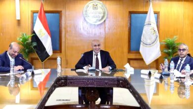 عبد اللطيف يعقد اجتماعاً مع مديري ووكلاء المديريات التعليمية بمختلف المحافظات