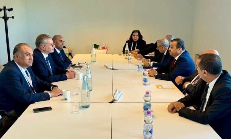 وزير البترول يعقد جلسة مباحثات مع وزير الطاقة والمناجم الجزائري لبحث سبل التعاون
