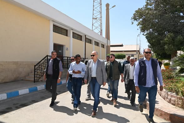 وزير الري يتفقد محطة مياه شرب السويس وحالة الري والمحطات بالسويس للاطمئنان على الجاهزية قبل فترة أقصى الاحتياجات المائية