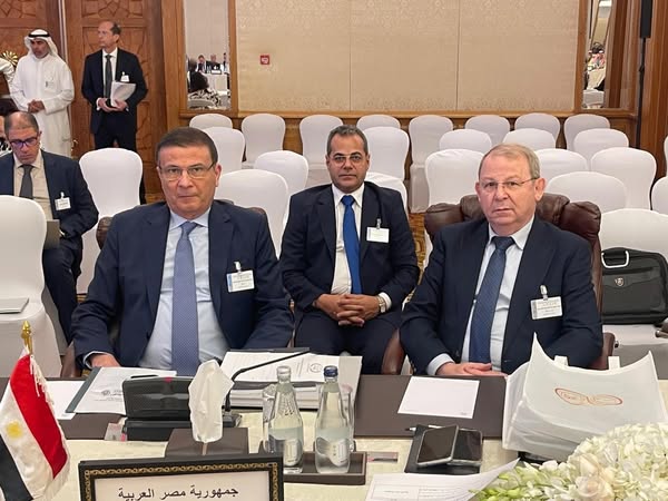 وزير الزراعة يشارك في الجلسة الرئيسية للاجتماع التاسع والأربعون لمجلس مساهمي الهيئة العربية للاستثمار والإنماء الزراعي بالكويت