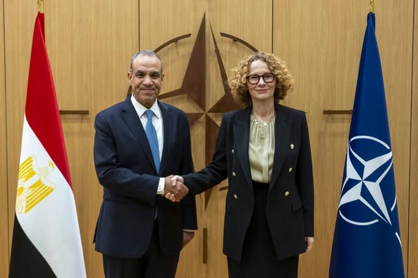 وزير الخارجية والهجرة يجتمع مع مجلس حلف الشمال الأطلسى "الناتو"