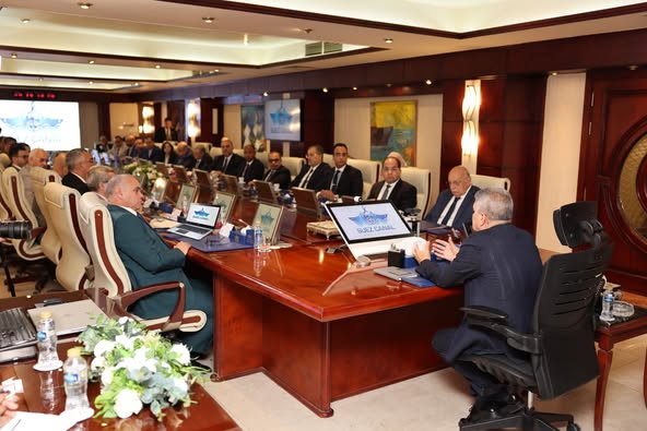 "ربيع" يبحث تأثير التطورات الإيجابية التي تشهدها الأوضاع الأمنية بمنطقة البحر الأحمر على حرية الملاحة