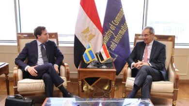 وزير الاتصالات يبحث مع وزير التجارة الخارجية والتعاون الإنمائى الدولى السويدى سبل تعزيز التعاون المشترك فى مجالات الاتصالات وتكنولوجيا المعلومات