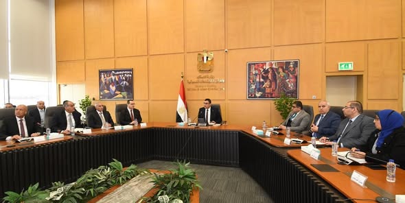وزير الإسكان يعقد اجتماعًا للجنة التنسيقية العليا.. ويُصدر حزمة من التكليفات والتوجيهات لرؤساء أجهزة المدن الجديدة
