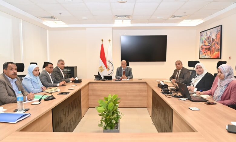 وزير الري يتابع موقف تسهيل إجراءات إصدار تراخيص المياه الجوفية وما تم تنفيذه