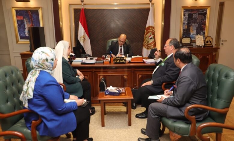وزير العمل يلتقي وفدًا من شركة "إيلو للإستشارات والخدمات المتكاملة"