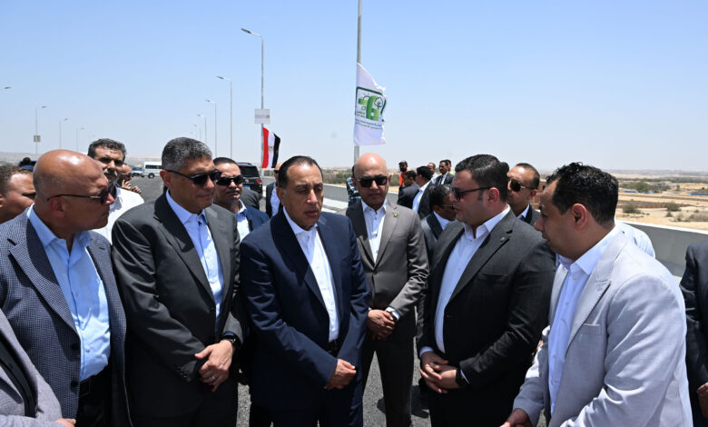 رئيس الوزراء يتابع موقف المشروعات الجارية بمنطقة "الحزام الأخضر" بالسادس من أكتوبر
