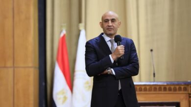 "عبد اللطيف" يعقد اجتماعًا مع مديرى ووكلاء المديريات ومديرى ووكلاء الإدارات التعليمية بمختلف المحافظات لمتابعة نتائج انضباط سير العملية التعليمية واستعراض الاستعدادات النهائية للامتحانات