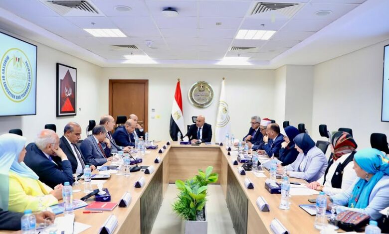 عبد اللطيف يترأس اجتماع المجلس الأعلى للتعليم قبل الجامعي لمناقشة خطة العام الدراسي 2025-2026