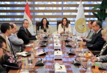 وزيرتا التنمية المحلية والتضامن الاجتماعي يبحثان التعاون في دعم المشروع القومي "أيادي مصر" للتسويق للحرف التراثية واليدوية