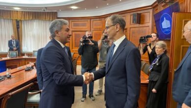 وزير السياحة والآثار يستهل زيارته الرسمية الحالية لجمهورية صربيا بلقاء رئيس مجلس وزراء صربيا لبحث سبل التعاون المشترك