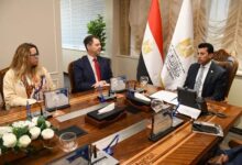 صبحي يلتقي السفير الإسباني وممثلي نادي فياريال لبحث سبل التعاون المشترك
