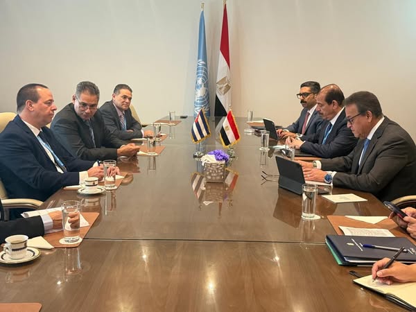 عبد الغفار يلتقي وزيري صحة موريتانيا وكوبا لبحث سبل التعاون في القطاع الصحي