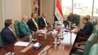عصمت يبحث مع مجموعة السويدي إليكتريك مستجدات تنفيذ مشروعات الشركة فى قطاعات الإنتاج والنقل