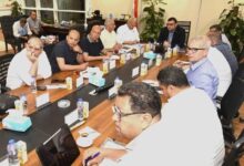 وزير الإسكان يتابع سير العمل بمنظومة مياه الشرب والصرف الصحي بمطروح استعدادًا لفصل الصيف